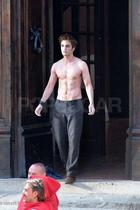 Robert Pattinson : robert_pattinson_1243476361.jpg