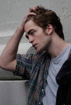 Robert Pattinson : robert_pattinson_1245223415.jpg