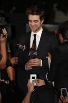 Robert Pattinson : robert_pattinson_1259867622.jpg