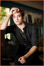 Robert Pattinson : robert_pattinson_1283832266.jpg