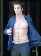 Robert Pattinson : robert_pattinson_1293757135.jpg