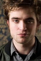 Robert Pattinson : robert_pattinson_1293846176.jpg