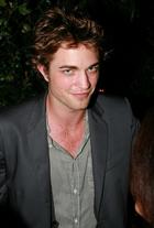 Robert Pattinson : robert_pattinson_1301003529.jpg