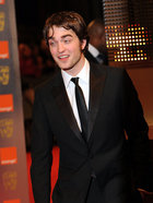 Robert Pattinson : robert_pattinson_1304878652.jpg