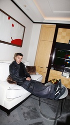 Romeo Beckham : romeo-beckham-1741632273.jpg