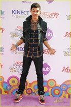 Roshon Fegan : roshon-fegan-1341452920.jpg