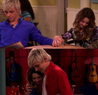 Ross Lynch : TI4U1414952824.jpg