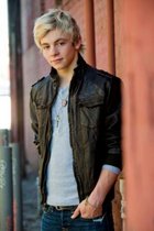 Ross Lynch : ross-lynch-1323361911.jpg