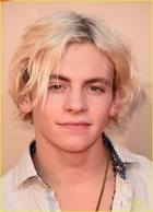 Ross Lynch : ross-lynch-1427733282.jpg