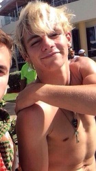 Ross Lynch : ross-lynch-1427825030.jpg