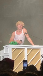 Ross Lynch : ross-lynch-1639160354.jpg