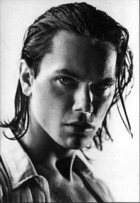 River Phoenix : rphoenix_1178900185.jpg