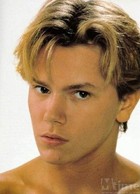 River Phoenix : rphoenix_1202408533.jpg