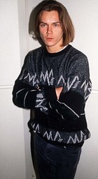 River Phoenix : rphoenix_1233800854.jpg