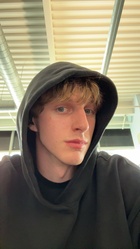 Rush Holland : rush-holland-1748622538.jpg
