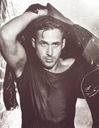 Ryan Gosling : ryan-gosling-1655391189.jpg