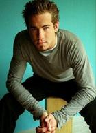 Ryan Reynolds : TI4U_u1157311791.jpg