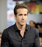 Ryan Reynolds : ryan_reynolds_1295126561.jpg