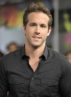 Ryan Reynolds : ryan_reynolds_1295126587.jpg