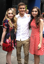 Sabrina Carpenter : TI4U1452142976.jpg