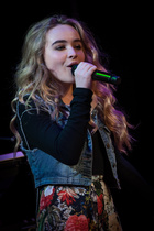 Sabrina Carpenter : sabrina-carpenter-1408896181.jpg