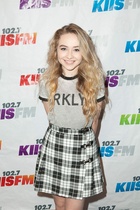 Sabrina Carpenter : sabrina-carpenter-1413217134.jpg