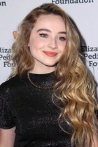 Sabrina Carpenter : sabrina-carpenter-1424378019.jpg