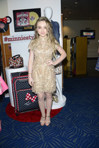 Sabrina Carpenter : sabrina-carpenter-1430589350.jpg