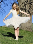 Sabrina Carpenter : sabrina-carpenter-1449904324.jpg