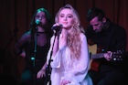 Sabrina Carpenter : sabrina-carpenter-1481318955.jpg