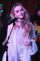 Sabrina Carpenter : sabrina-carpenter-1481318969.jpg