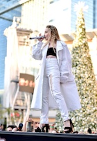 Sabrina Carpenter : sabrina-carpenter-1484809896.jpg