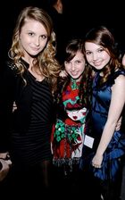 Sammi Hanratty : TI4U_u1274570639.jpg