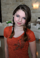 Sammi Hanratty : sammihanratty_1288290482.jpg