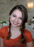 Sammi Hanratty : sammihanratty_1288290484.jpg