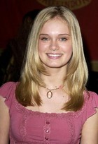 Sara Paxton : harrypre3.jpg