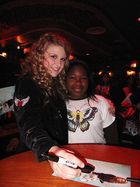 Savannah Outen : savannah_outen_1240777960.jpg