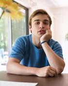 Sean Grandillo : sean-grandillo-1487993682.jpg