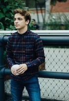 Sean Grandillo : sean-grandillo-1488080965.jpg