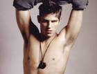 Sean Faris : Faris_pits.jpg