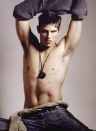 Sean Faris : Faris_shirtless.jpg