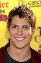 Sean Faris : TI4U_u1138428430.jpg