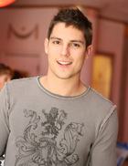 Sean Faris : TI4U_u1145069349.jpg