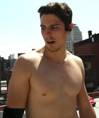 Sean Faris : sean-faris-1361233509.jpg