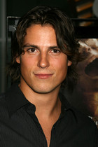 Sean Faris : sean_faris_1259422752.jpg