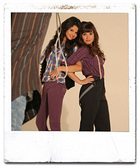 Selena Gomez : TI4U_u1218506480.jpg