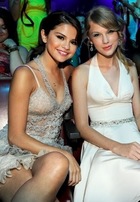 Selena Gomez : selena-gomez-1312922208.jpg