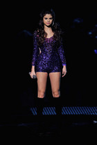 Selena Gomez : selena-gomez-1321129283.jpg