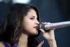 Selena Gomez : selena-gomez-1329423135.jpg