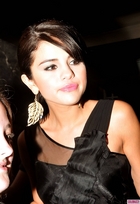Selena Gomez : selena-gomez-1334426903.jpg